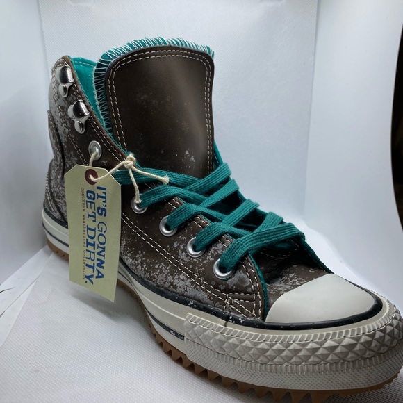 Converse - Picture 2 of 4